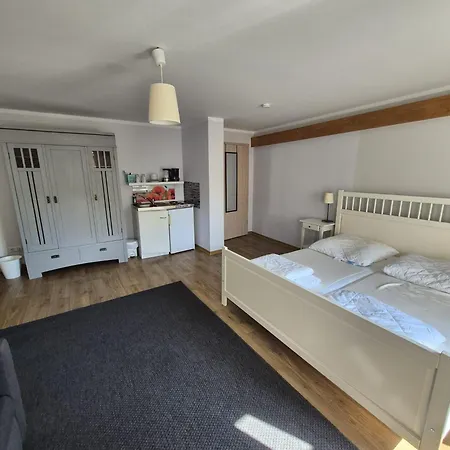 Scharfe Ecke Apartman